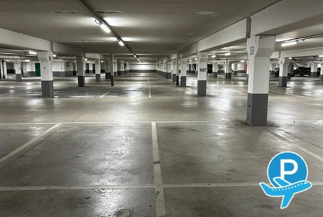 Parkings Premier Zaventem - Woluwe-Saint-Lambert, Avenue des communautés 101 3