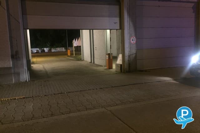 Park and Go Brussel - Machelen, Kerklaan 100 (disabled) 3