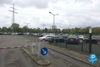 Park & Fly Düsseldorf - Düsseldorf, Parsevalstraße 21 3