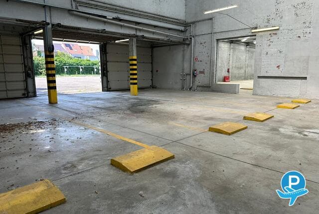 First Parking Zaventem - Evere, Chau. De Louvain 970 2