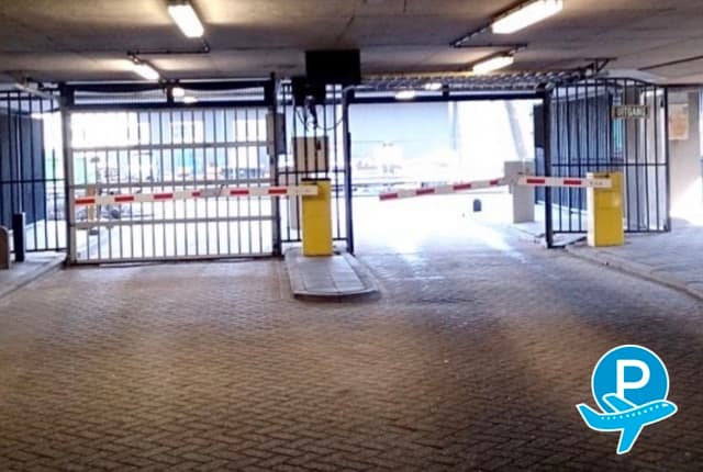 NuParkeren - Rotterdam, Heathrowbaan 2 (disabled) 3