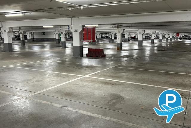 Parkings Premier Zaventem - Woluwe-Saint-Lambert, Avenue des communautés 101 1