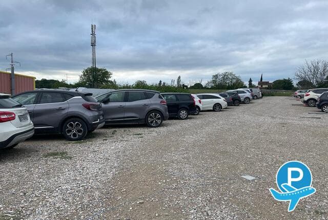 Elit Parking Discount - France, Chemin des blaches 4