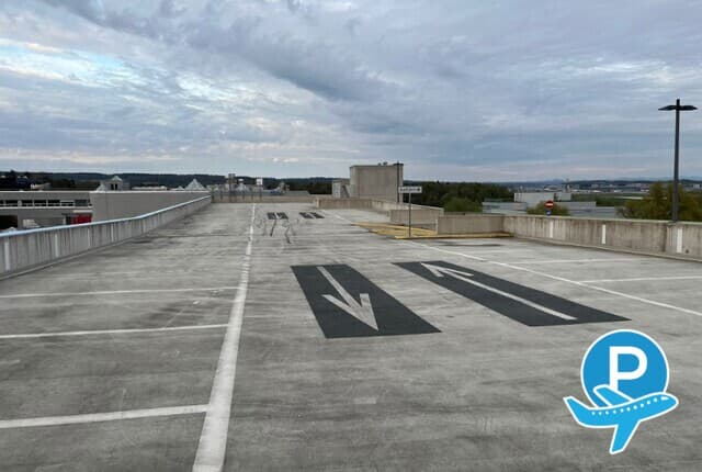 Billigparking - Rümlang, Riedmatt Center Oberglatterstrasse 35 (disabled) 6