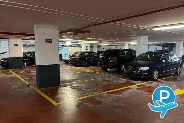 Park & Greet - Viladecans, Barcelona, Av. del Segle XXI n. 6 (disabled) 2