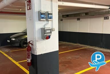 Park & Greet - Viladecans, Barcelona, Av. del Segle XXI n. 6 (disabled) 4