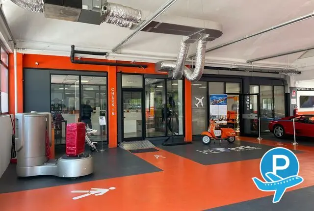 JetPark Malpensa - Cardano Al Campo (VA), Via Papa Giovanni XXIII, 206 1