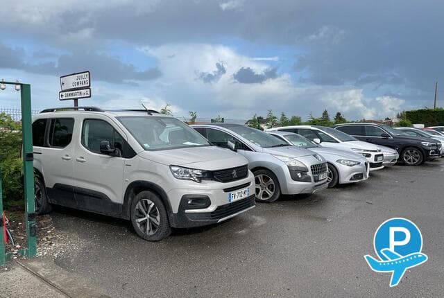 Hop Parking (Do not use) - Villeneuve Sous Dammartin, 3 route de moussy (disabled) 4