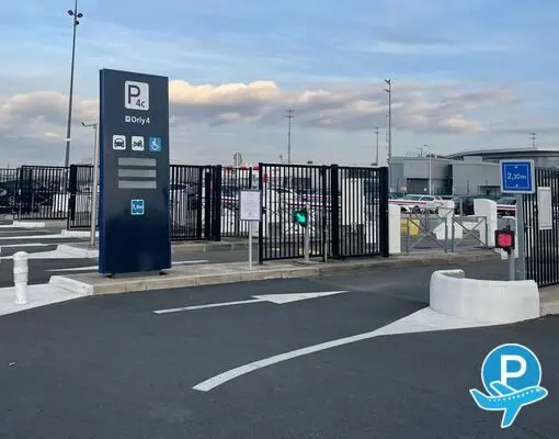 Le Parking P4 Orly