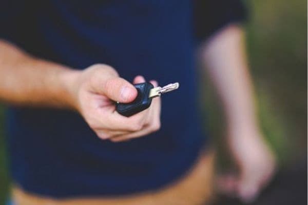 Évitez les mauvaises surprises lors de la location de votre voiture à l’aéroport en France